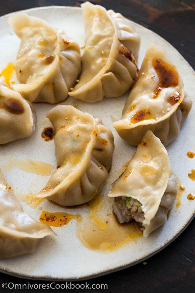 Everything you need to know about making dumpling dough, dumpling filling, workflow, and how to cook and store, with step-by-step photos and video.