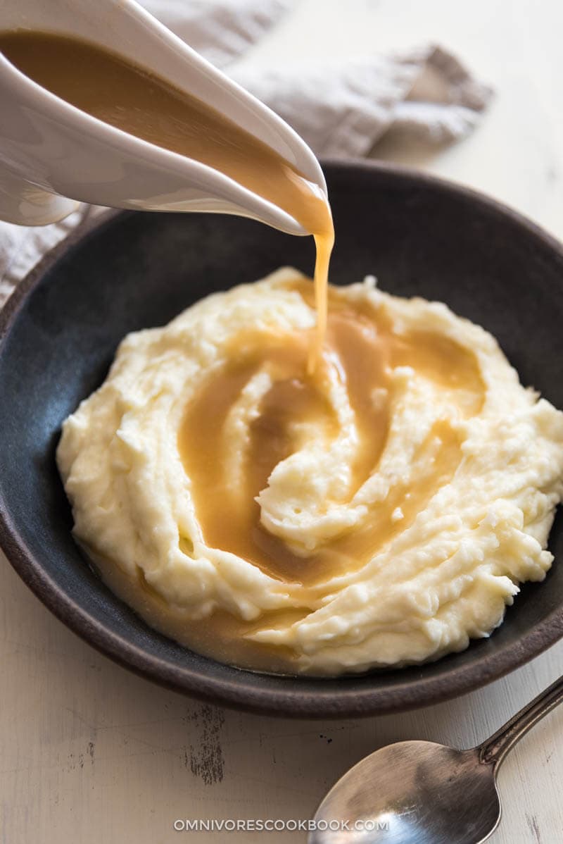 mashed potatoes with gravy