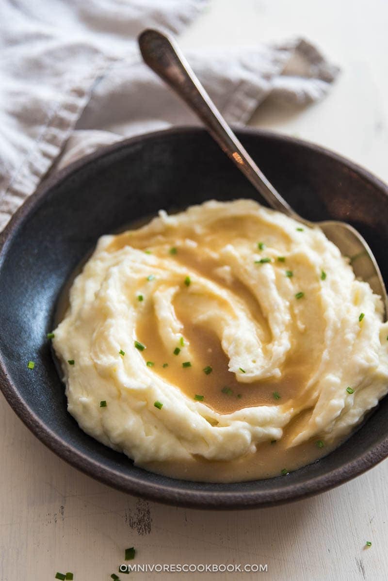 Find the secrets of how to cook silky, light and creamy restaurant-style mashed potatoes in your own kitchen!