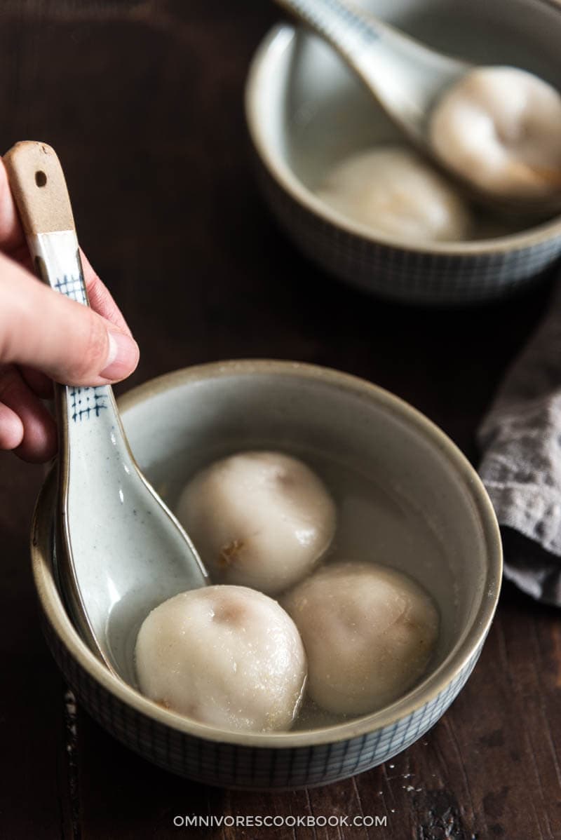 Tang Yuan (Sweet Rice Balls with Peanut Butter Filling) - Omnivore's ...