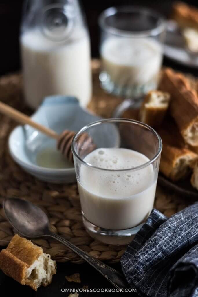 Homemade Soy Milk (with Soy Milk Maker, 豆浆) Omnivore's Cookbook