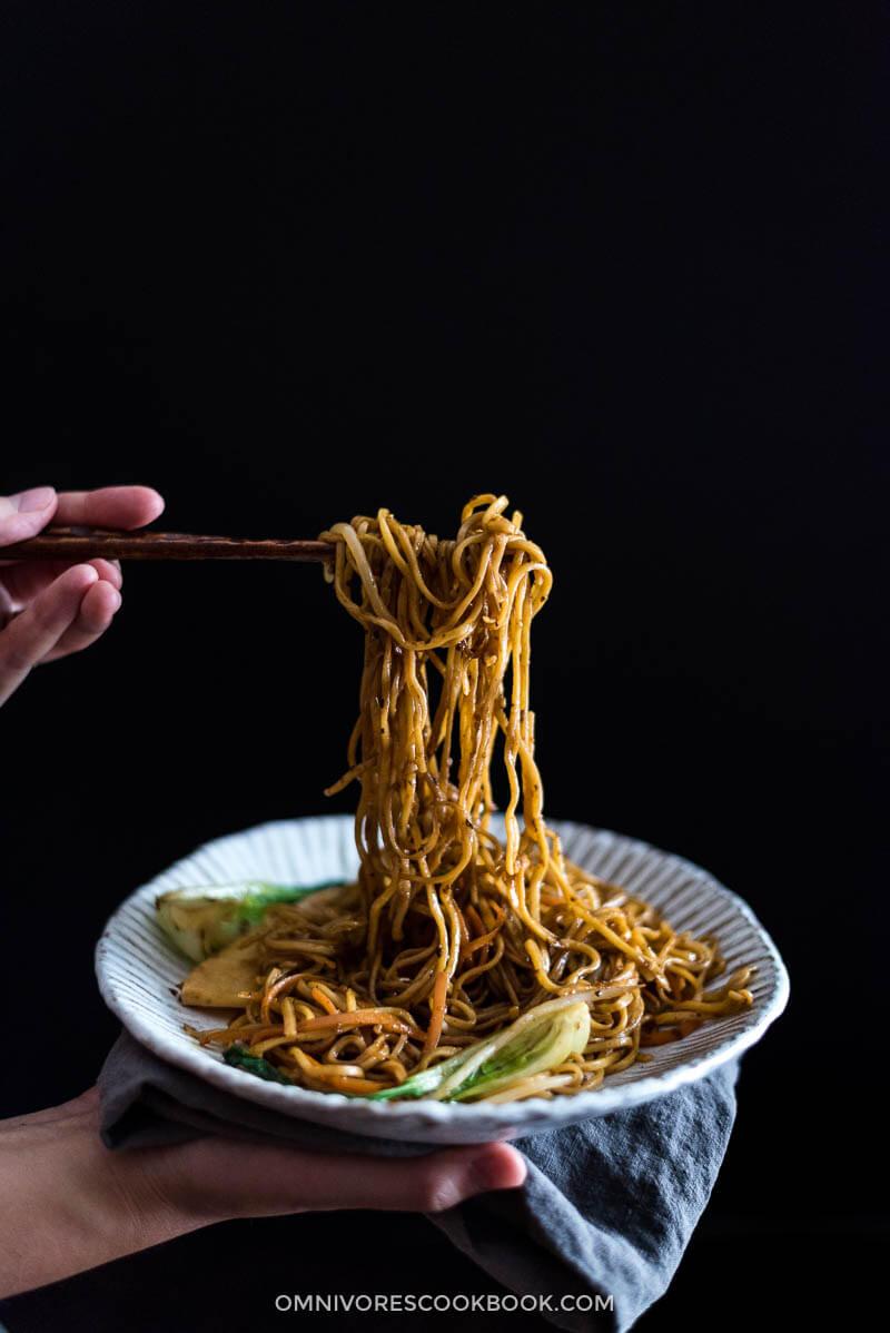 Vegetarian Chow Mein (素菜炒面) - Omnivore's Cookbook