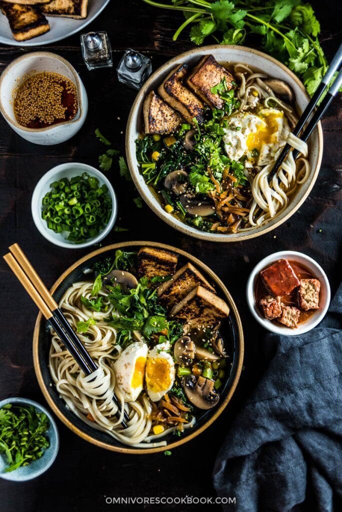 Chinese Vegetarian Noodle Soup (中式素汤面) - Omnivore's Cookbook