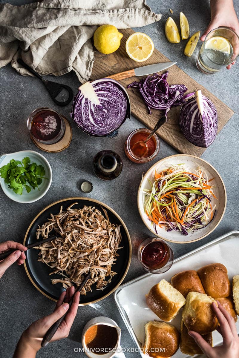 Slow Cooker Honey Garlic Chicken Sliders - Asian Food | Asian Recipe | Game Day | Party | Finger Food | Appetizer