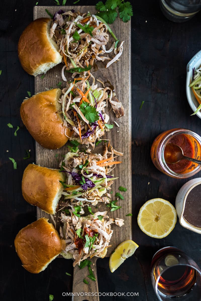 Slow Cooker Honey Garlic Chicken Sliders - Asian Food | Asian Recipe | Game Day | Party | Finger Food | Appetizer