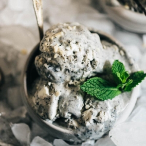 Black Sesame Ice Cream | Homemade | Recipes | Party | No Churn | Desserts | Easy | Asian | Chinese | Summer