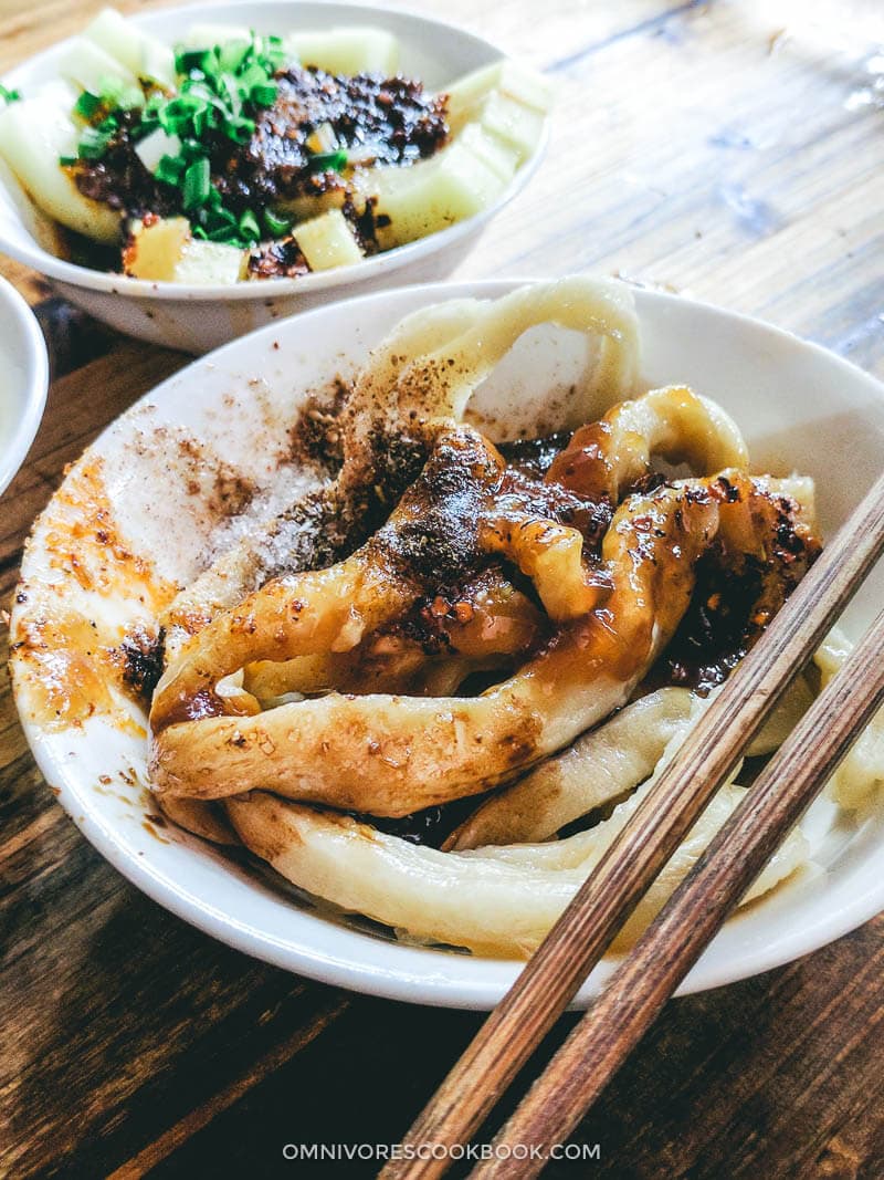 Top 10 Sichuan Street Food in Chengdu - Tian Shui Mian (Sweet Water Noodle)