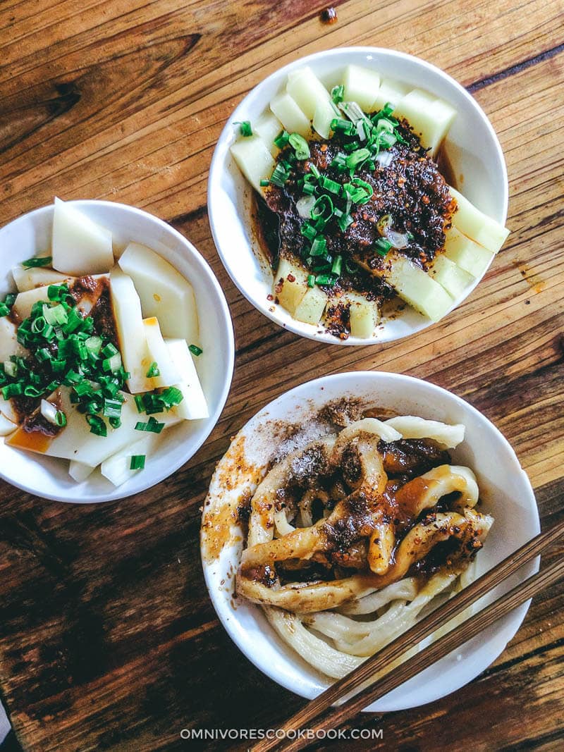 Top 10 Sichuan Street Food in Chengdu - Tian Shui Mian (Sweet Water Noodle)