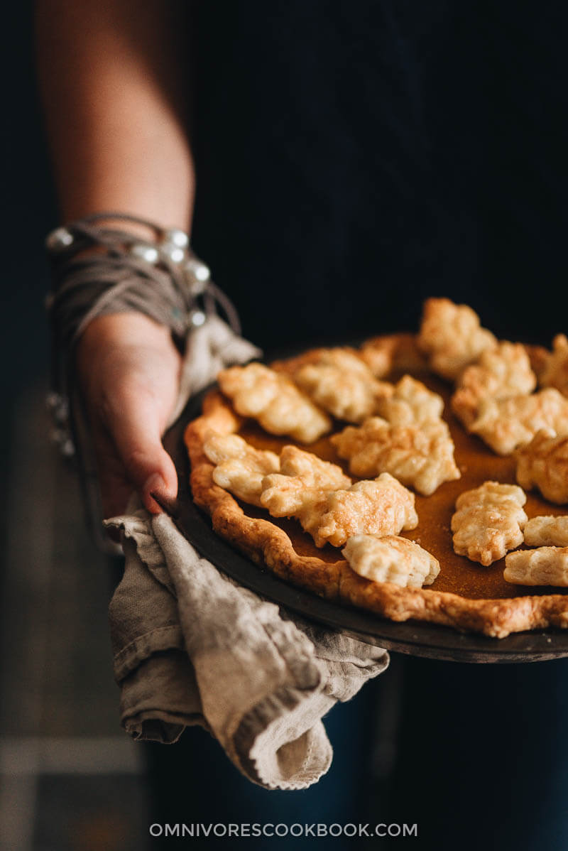 Kabocha Pumpkin Pie (a Lighter and Fluffier Pie) for this year's Thanksgiving - This recipe creates a lighter and fluffier version of the traditional pumpkin pie. 