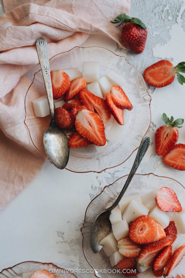 Almond Tofu (Almond Pudding, 杏仁豆腐) - Omnivore's Cookbook