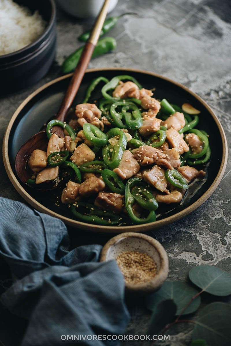 This Chinese Hunan chicken is quick and healthy - perfect for a one-bowl dinner.