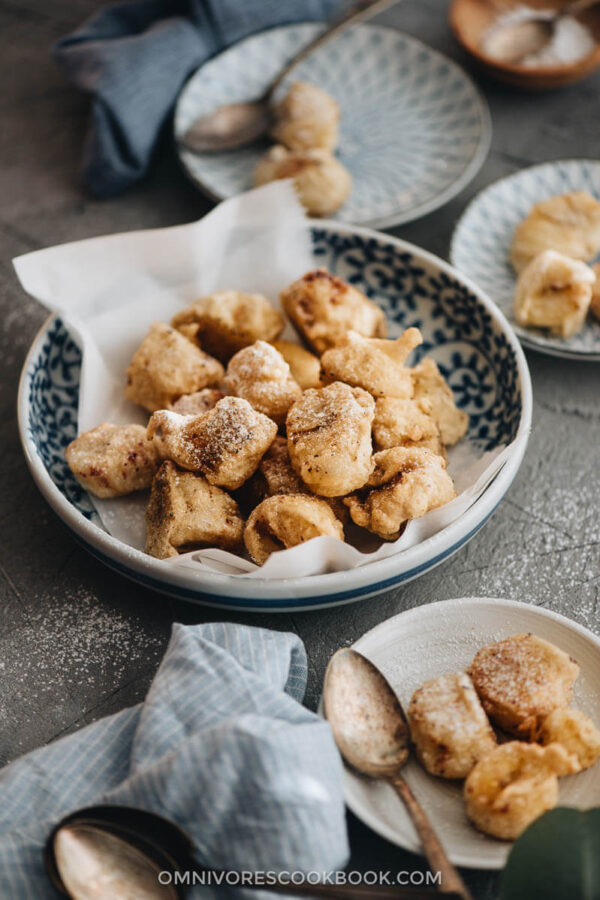 Chinese Banana Fritters (炸香蕉, fried banana) Omnivore's Cookbook