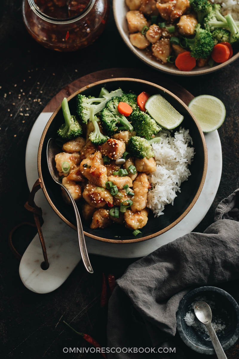 Thai Sweet Chili Chicken - An easy recipe that tastes even better than the takeout version, is fast to cook for your weekday dinner, and is healthier! {Gluten free adaptable}
