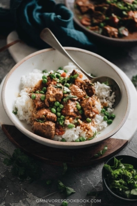 Pressure cooker curry beef stew topped on rice