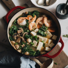 15-Minute Shrimp Soup with Tofu and Kale - A super easy, healthy, and hearty one-pot soup that is low-carb and packed with lean protein. So fast to make and satisfying enough to serve as a main dish. #glutenfree #shrimp #soup #healthy #superfood #recipes