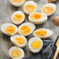 Instant Pot Eggs - A thorough guide on how to use your Instant Pot to make perfect hard-boiled and soft-boiled eggs in less time. #instantpot #pressurecooker #recipes #lowcarb #mealprep