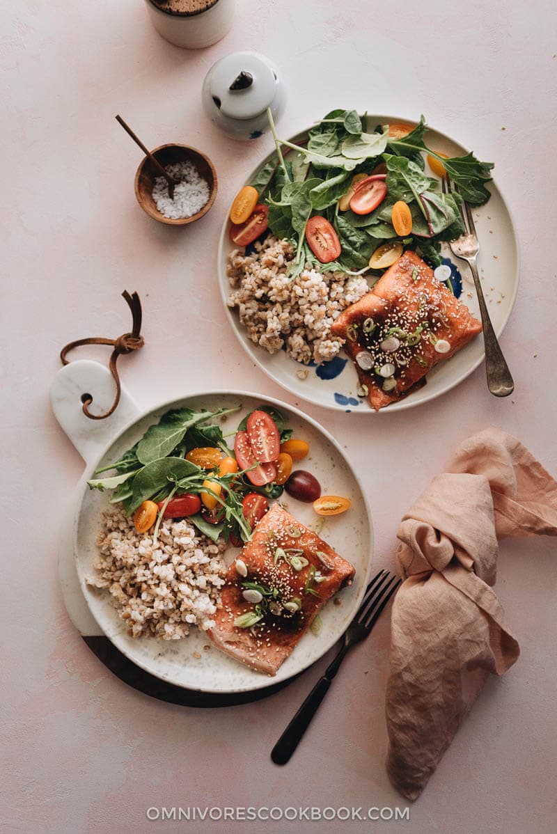 Sous-vide salmon with Asian sauce served with brown rice and salad