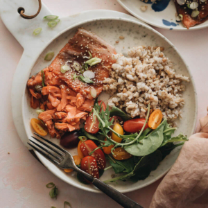 5-Ingredient Sous-Vide Salmon with Asian Sauce - cooking moist, tender, and flaky salmon in a rich Asian sauce without marinating. #ad #FoodSaverSousVide #simple #fillet #recipes #healthy
