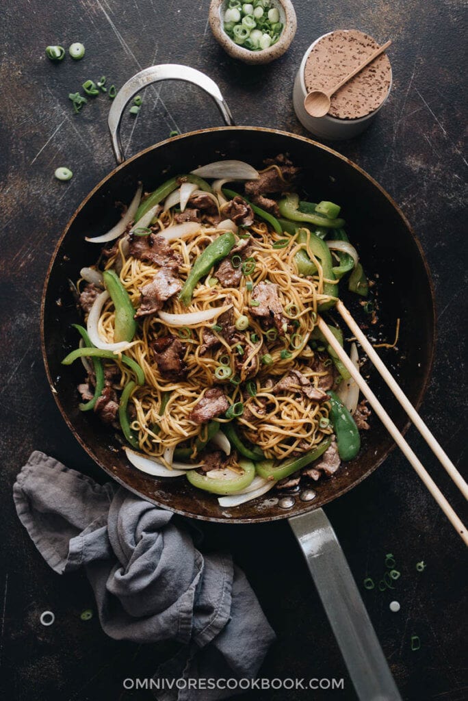 Chinese Beef Chow Mein (牛肉炒面) - Omnivore's Cookbook