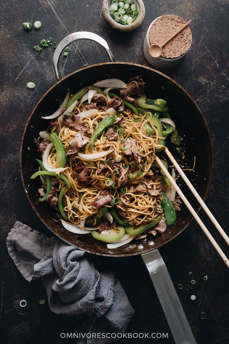 Homemade beef chow mein with peppers and onion