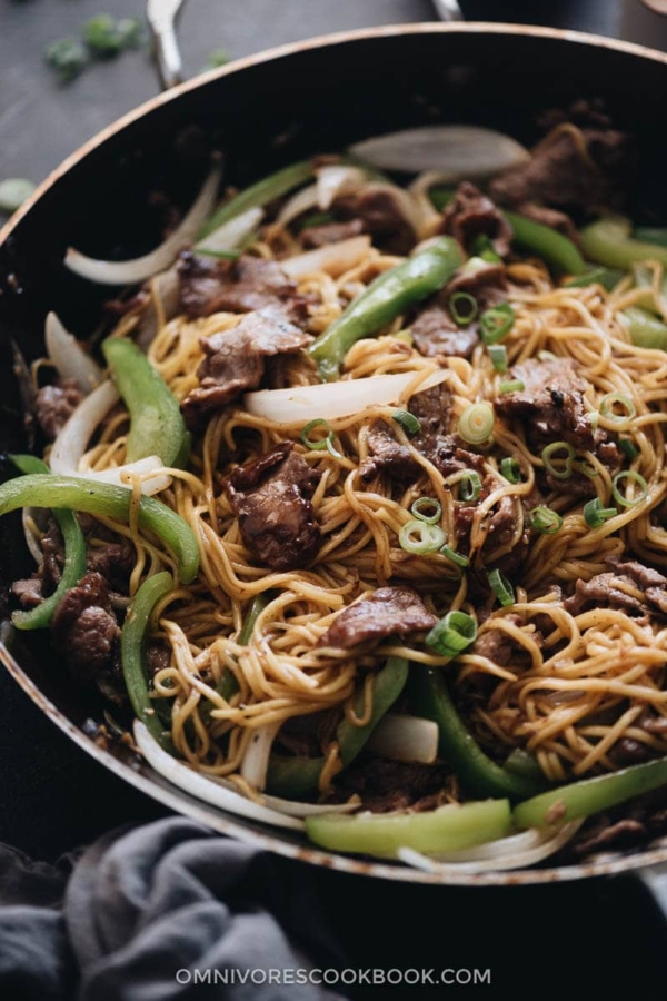 Chinese Beef Chow Mein (牛肉炒面) - Omnivore's Cookbook