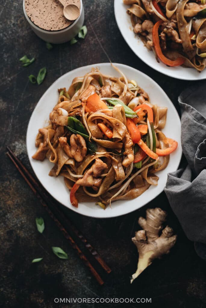 15Minute Chicken Chow Fun (Chicken Fried Rice Noodles) Omnivore's