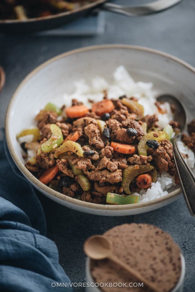 Ground Beef Stir Fry with Celery - Omnivore's Cookbook