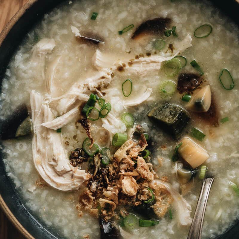 Century Egg Congee With Chicken 皮蛋瘦肉粥 Omnivore S Cookbook