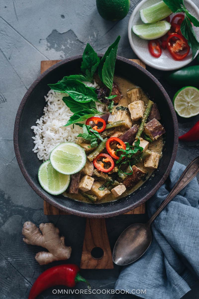 Vegan Thai green curry served with rice