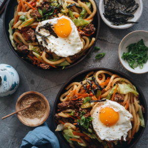 Easy fried udon served in plates