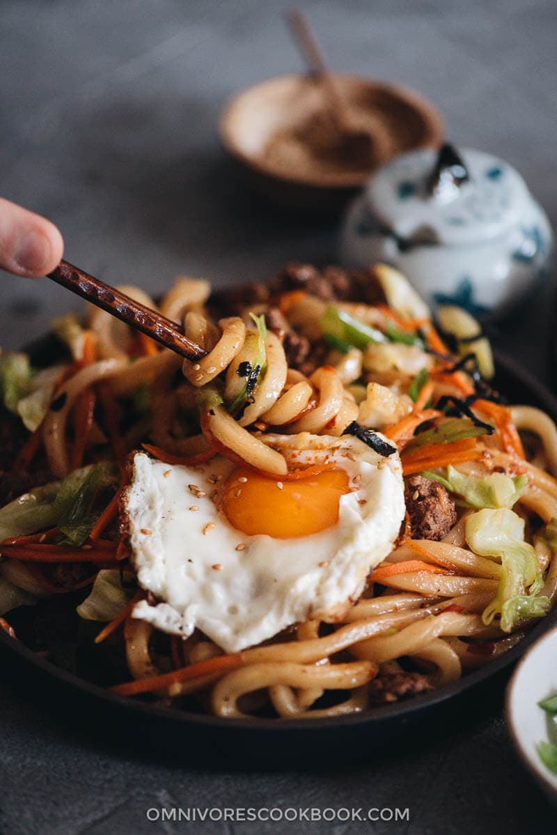 Easy fried udon served served with sunny side egg