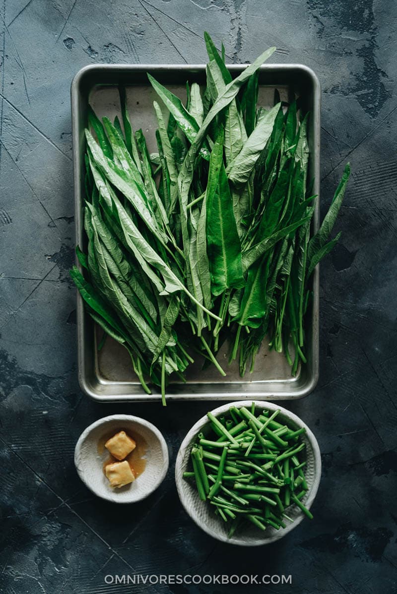 Prepared water spinach before cooking