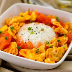 Classic Tomato and Egg Stir-Fry (西红柿炒鸡蛋)