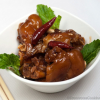 Chinese Style Braised Pork Feet