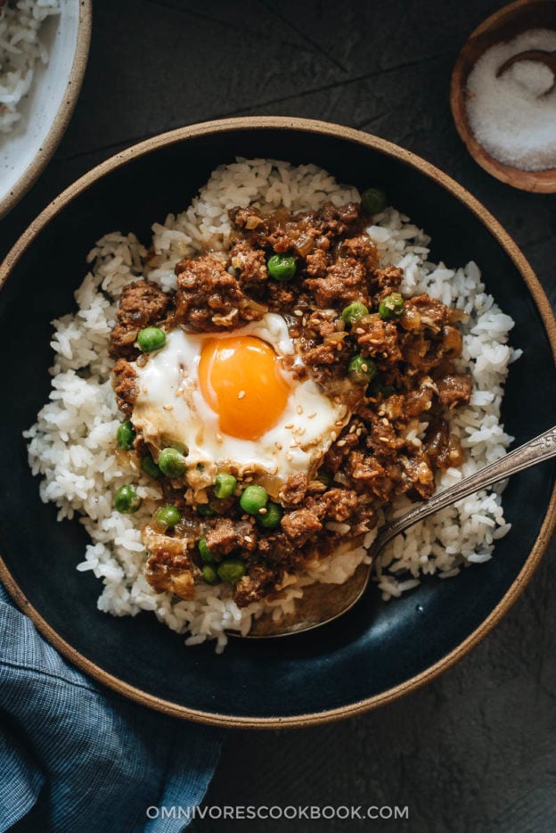 Cantonese Ground Beef Rice and Eggs (窝蛋牛肉) - Omnivore's Cookbook