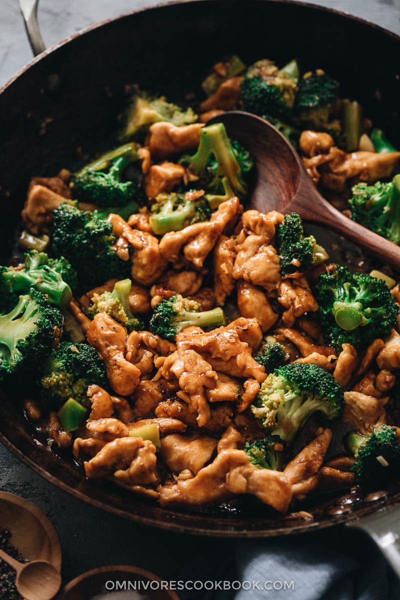 Stir fried chicken with broccoli close-up