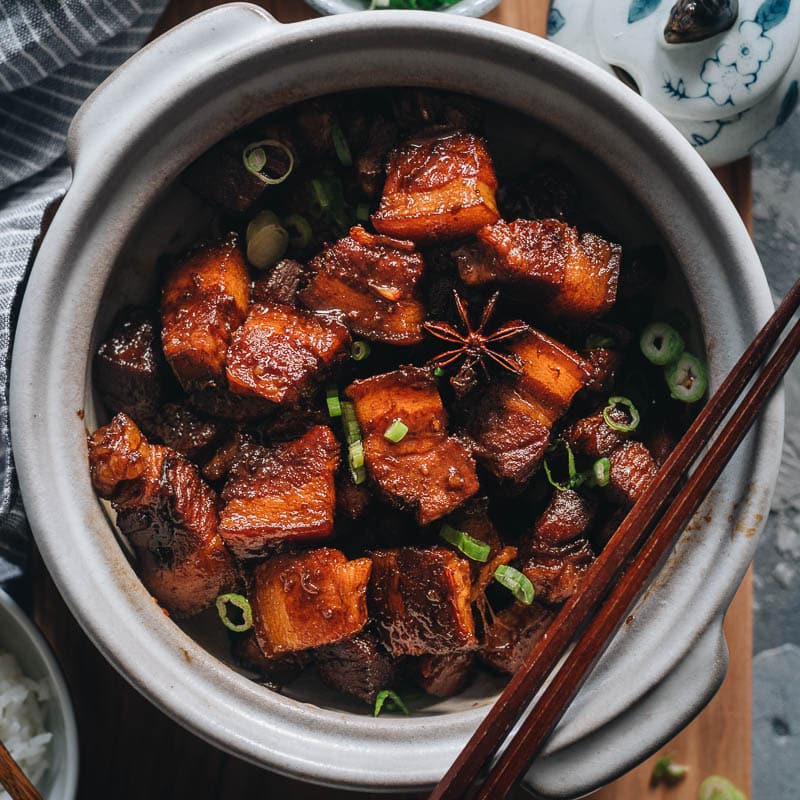 Chinese red-braised pork belly (hong shao rou)