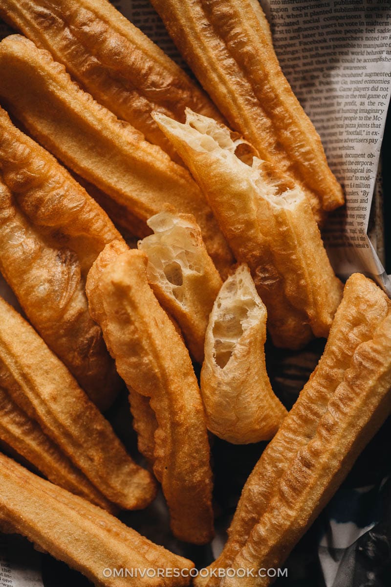 You Tiao (Chinese Donuts) 油条 - Omnivore's Cookbook