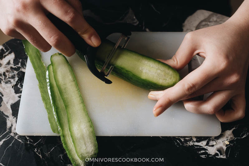 How to slice cucumber thinly