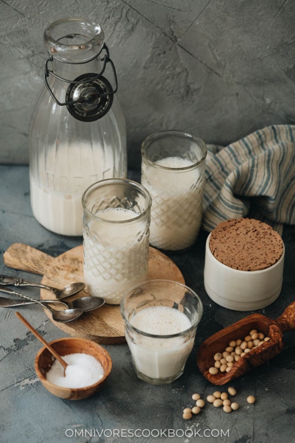 Homemade Soy Milk (with Soy Milk Maker, 豆浆) Omnivore's Cookbook