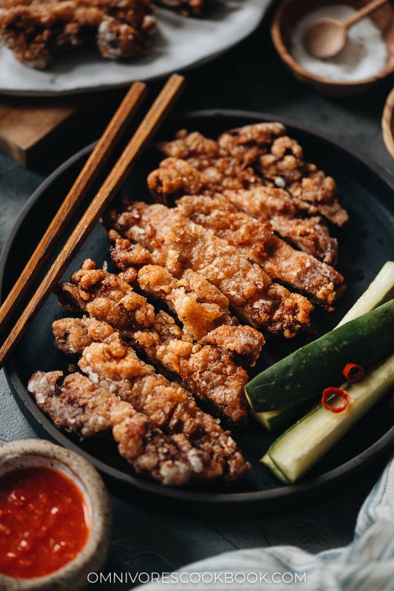 Chinese fried pork chops served with pickles