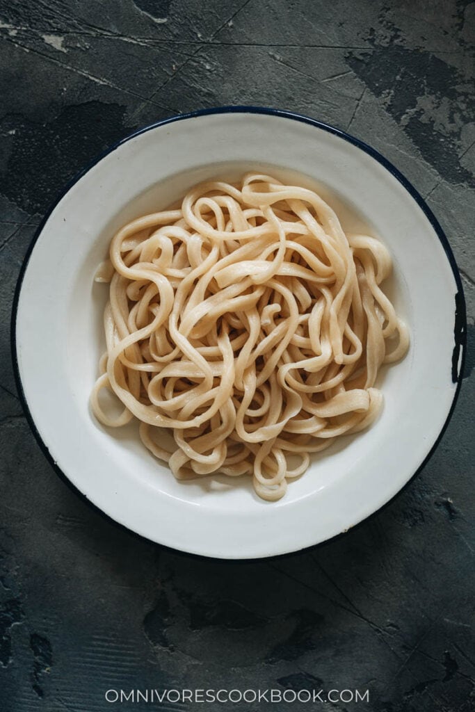 Boiled thin noodles