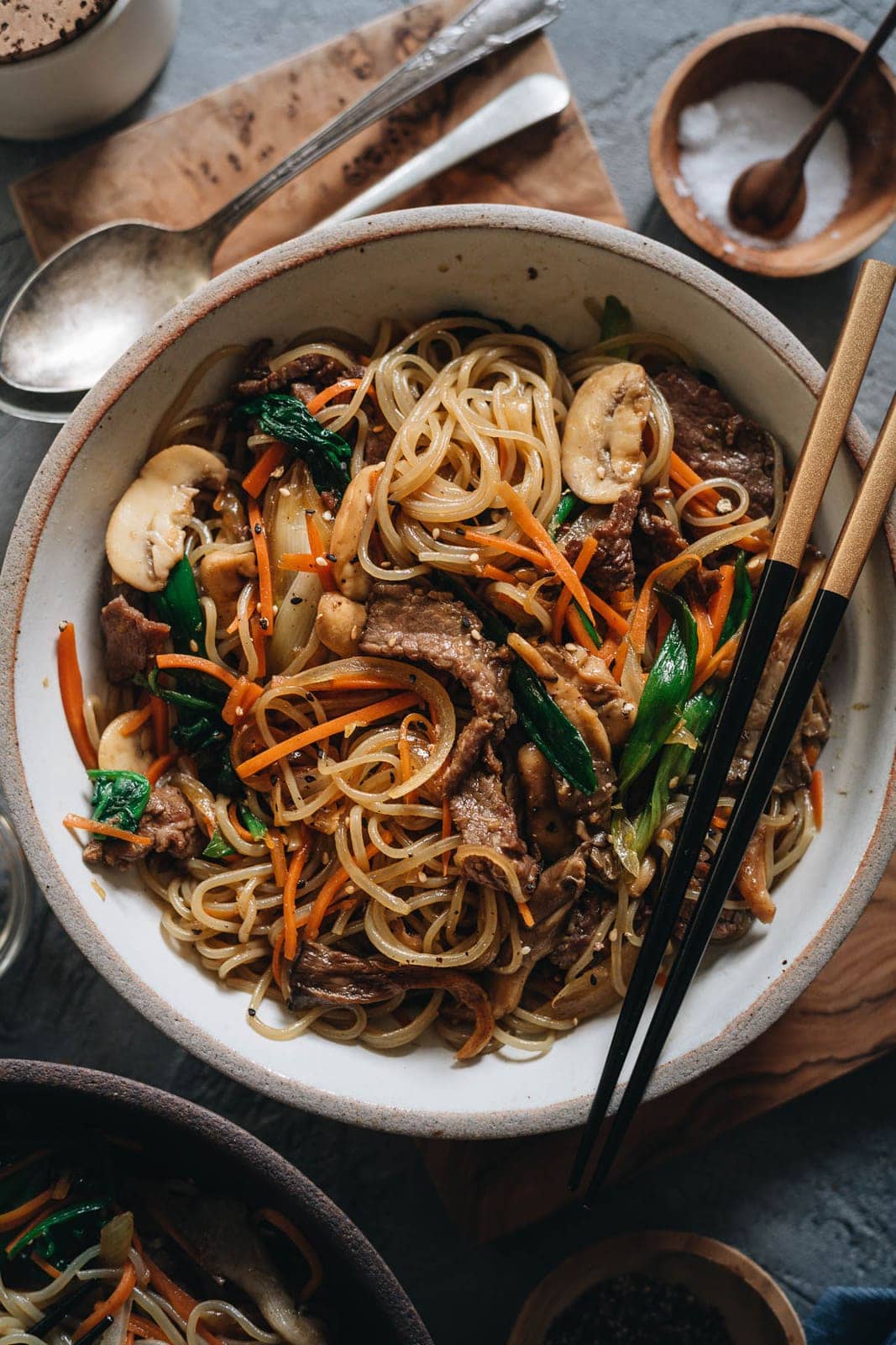 Корейская еда рецепты. Чапчхэ Japchae. Чапче корейское. Корейская лапша удон. Чапчхэ по корейски.