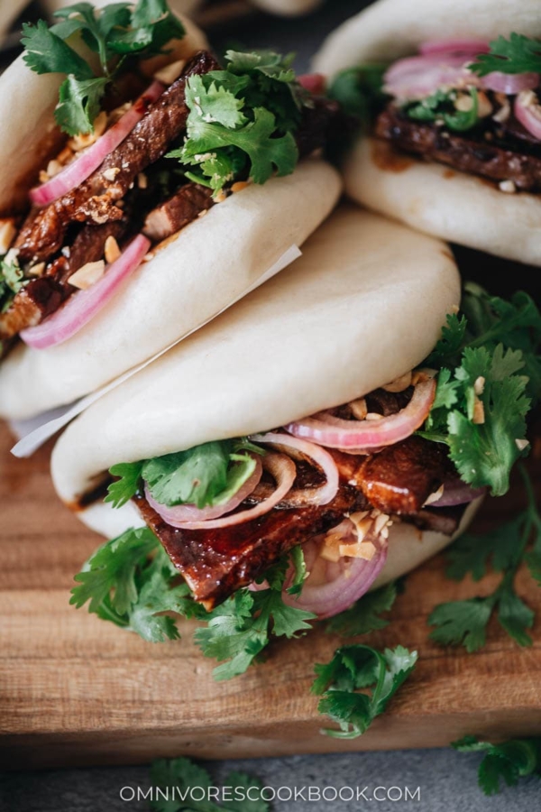 How To Make Steamed Bao Buns (Gua Bao Buns) - Omnivore's Cookbook