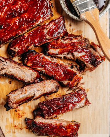 Chinese BBQ ribs with sauce