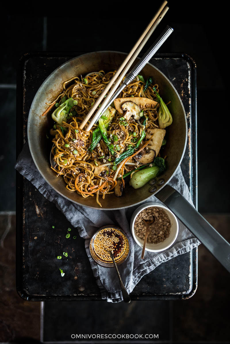 Vegetarian Chow Mein (素菜炒面)