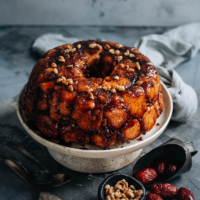Caramelized monkey bread with jujube syrup
