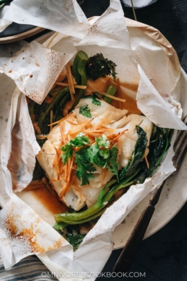 Chinese-style fish en papillote