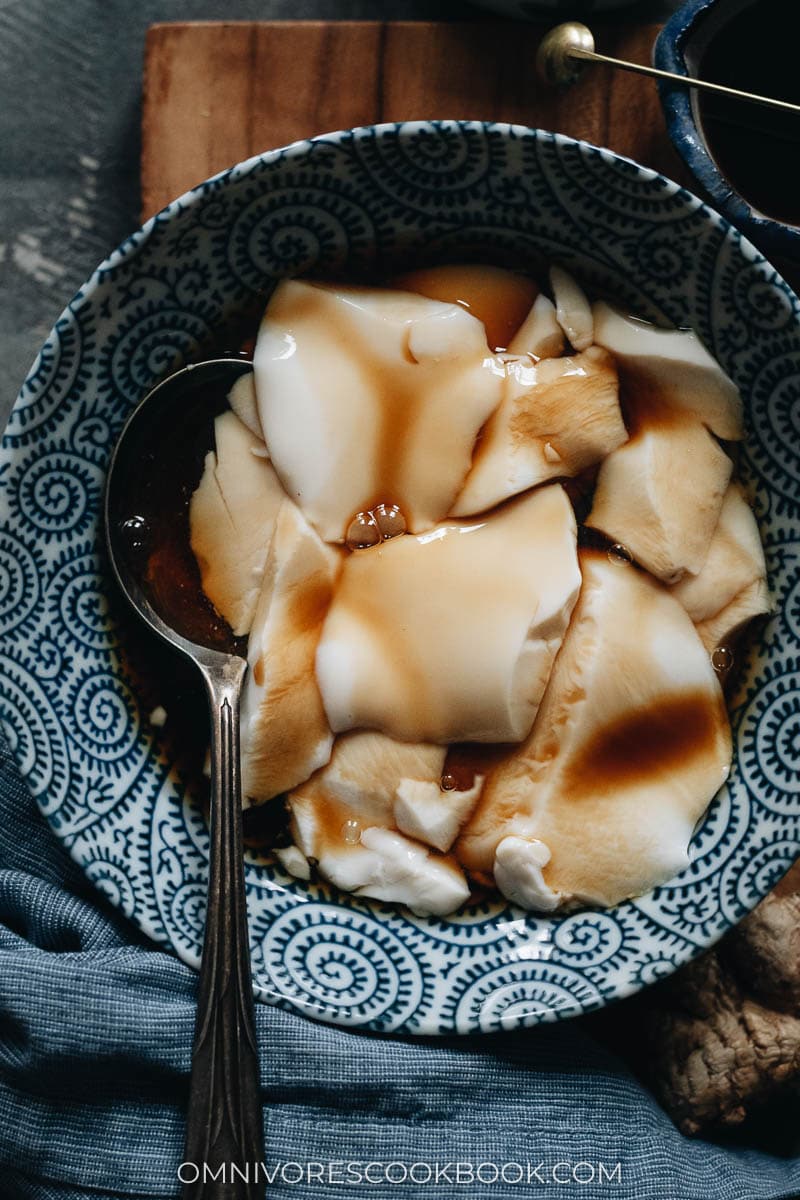 Why It Pays To Use Homemade Soy Milk For Tofu Pudding