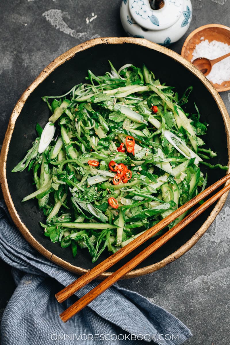 Crunchy Vegetable Rice Noodle Salad - Familystyle Food